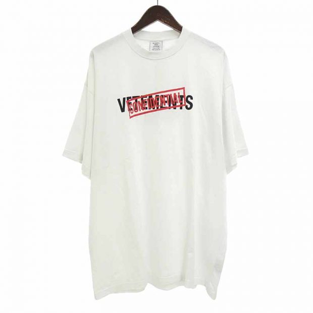 ヴェトモン/VETEMENTS 22AW フロント ロゴ プリント 半袖 カットソー Tシャツ 買取参考金額10,000～20,000円前後