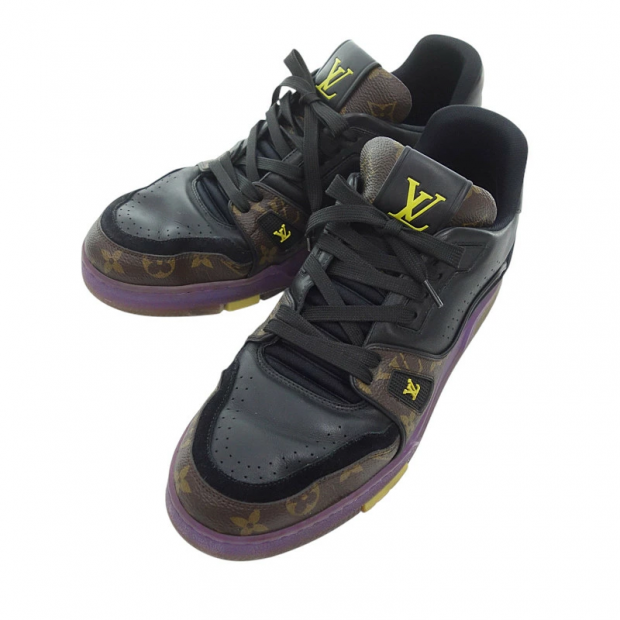 ルイヴィトン LOUIS VUITTON 1A8WJ8 LVトレイナー ライン スニーカー 買取金額35,000円